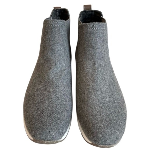 Born BOC Kara Wool Ankle Chelsea Boots Booties Grey Pull On Size 11 New - Picture 7 of 12